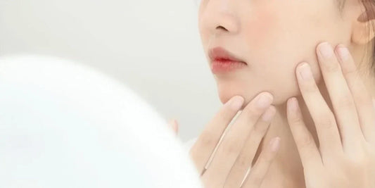乾燥肌はかゆみを感じやすい？その理由とスキンケアで行える対策を解説。
